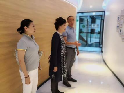 赣江南昌经开区领导受邀访问鼎点娱乐加速器，为优质项目落地南昌创造新机遇