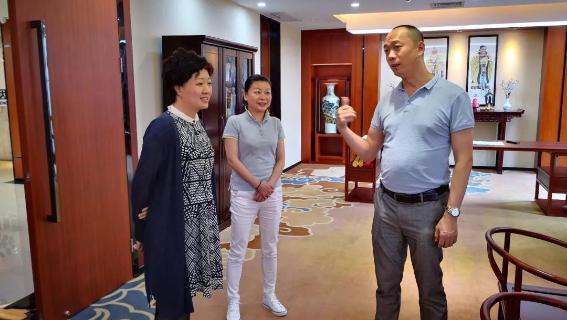 赣江南昌经开区领导受邀访问鼎点娱乐加速器，为优质项目落地南昌创造新机遇
