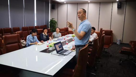 赣江南昌经开区领导受邀访问鼎点娱乐加速器，为优质项目落地南昌创造新机遇